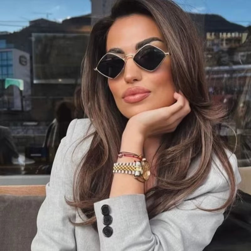 Noelle - Sleek Geometric Sunglasses