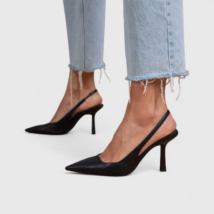 Roxanne - Sleek Velvet Pump