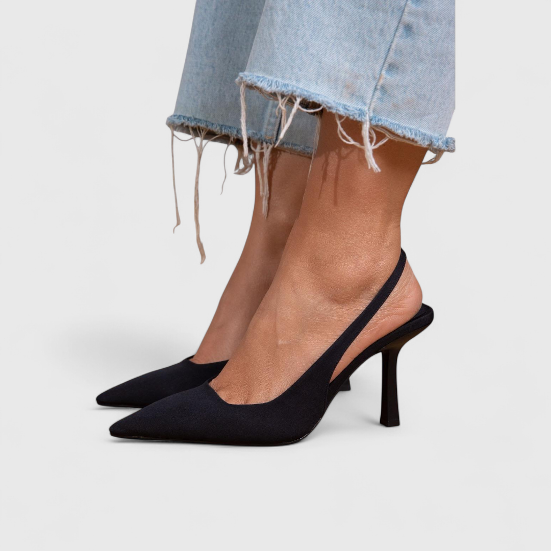 Roxanne - Sleek Velvet Pump