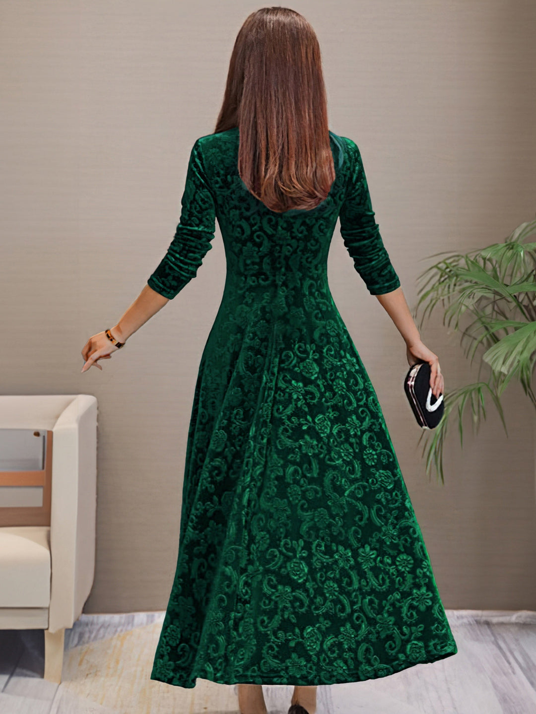 Henrietta - Luxurious Velvet Dress