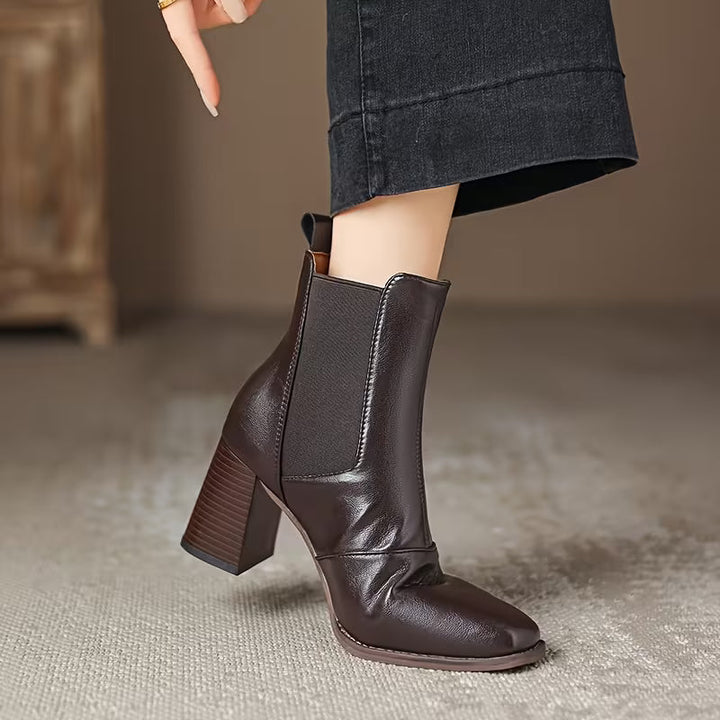 Oona - Sleek Ankle Boot