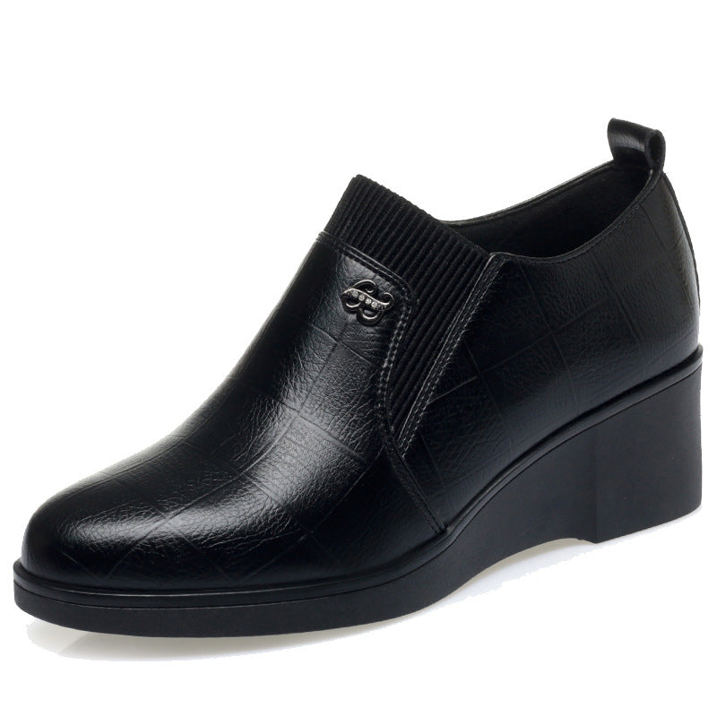 Zoe - Sleek Leather Boots