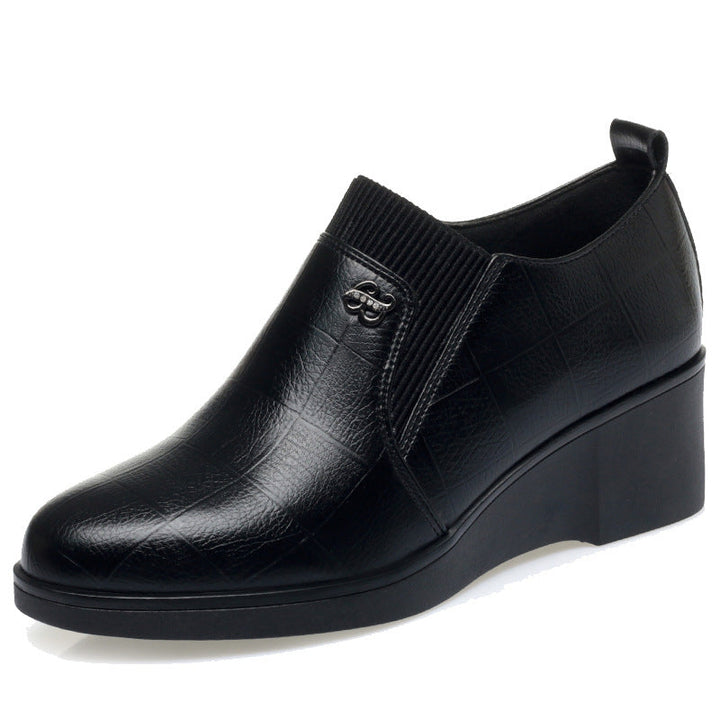 Zoe - Sleek Leather Boots