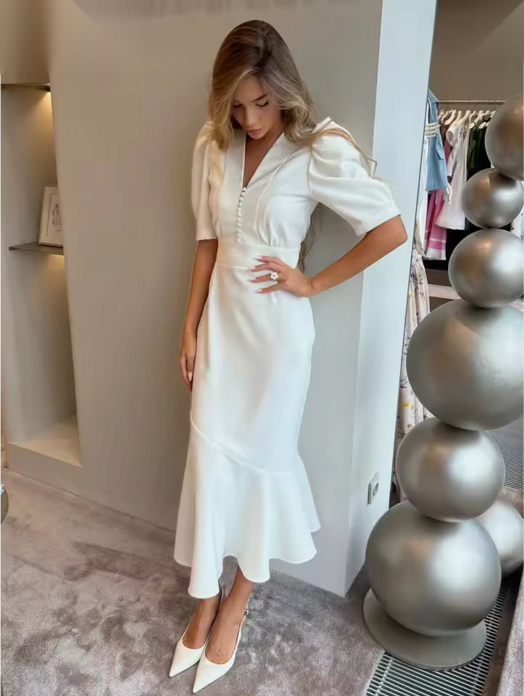 Charlotte - Elegant V-Neck Dress