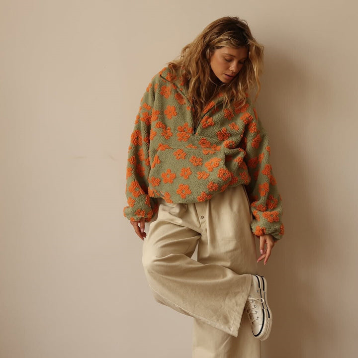 Bella - Cozy Floral Sweater