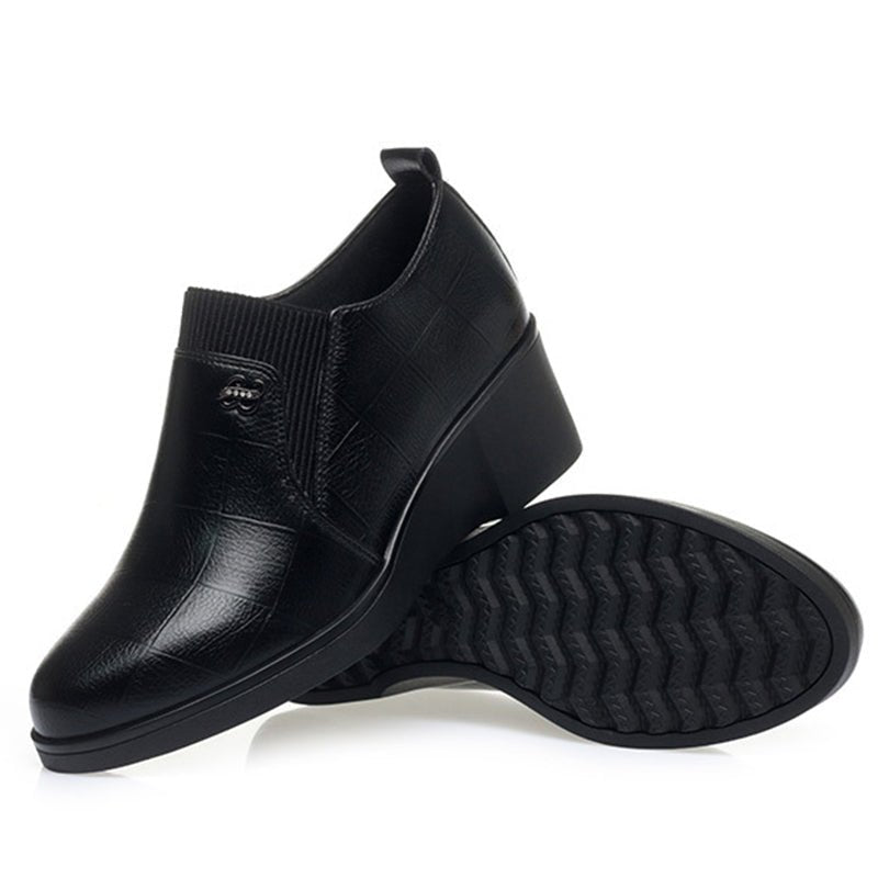 Taylor - Sleek Leather Wedges