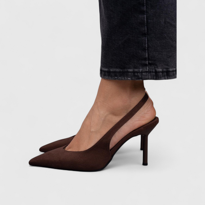 Roxanne - Sleek Velvet Pump