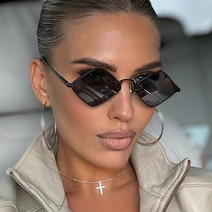 Noelle - Sleek Geometric Sunglasses
