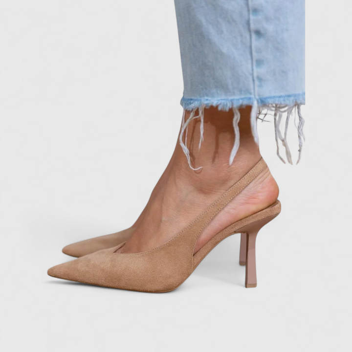 Roxanne - Sleek Velvet Pump
